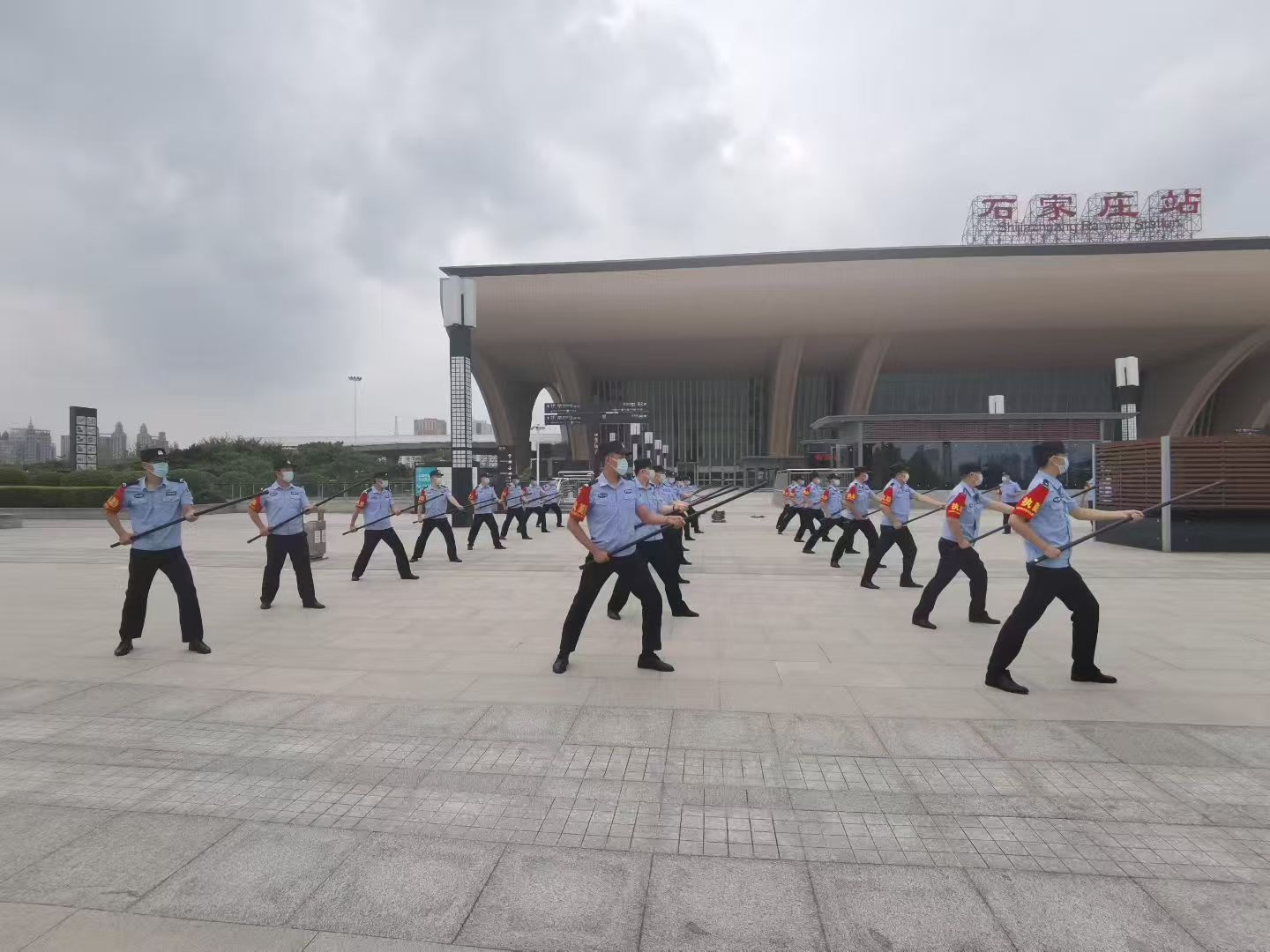 <strong>石家庄客运段铁路警务勤务辅助工作人员</strong>
